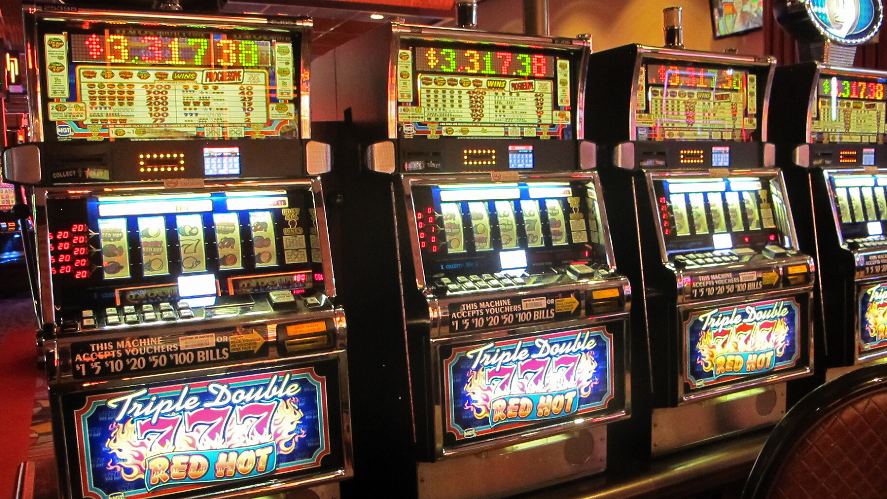 Do casinos know when slots will hit?